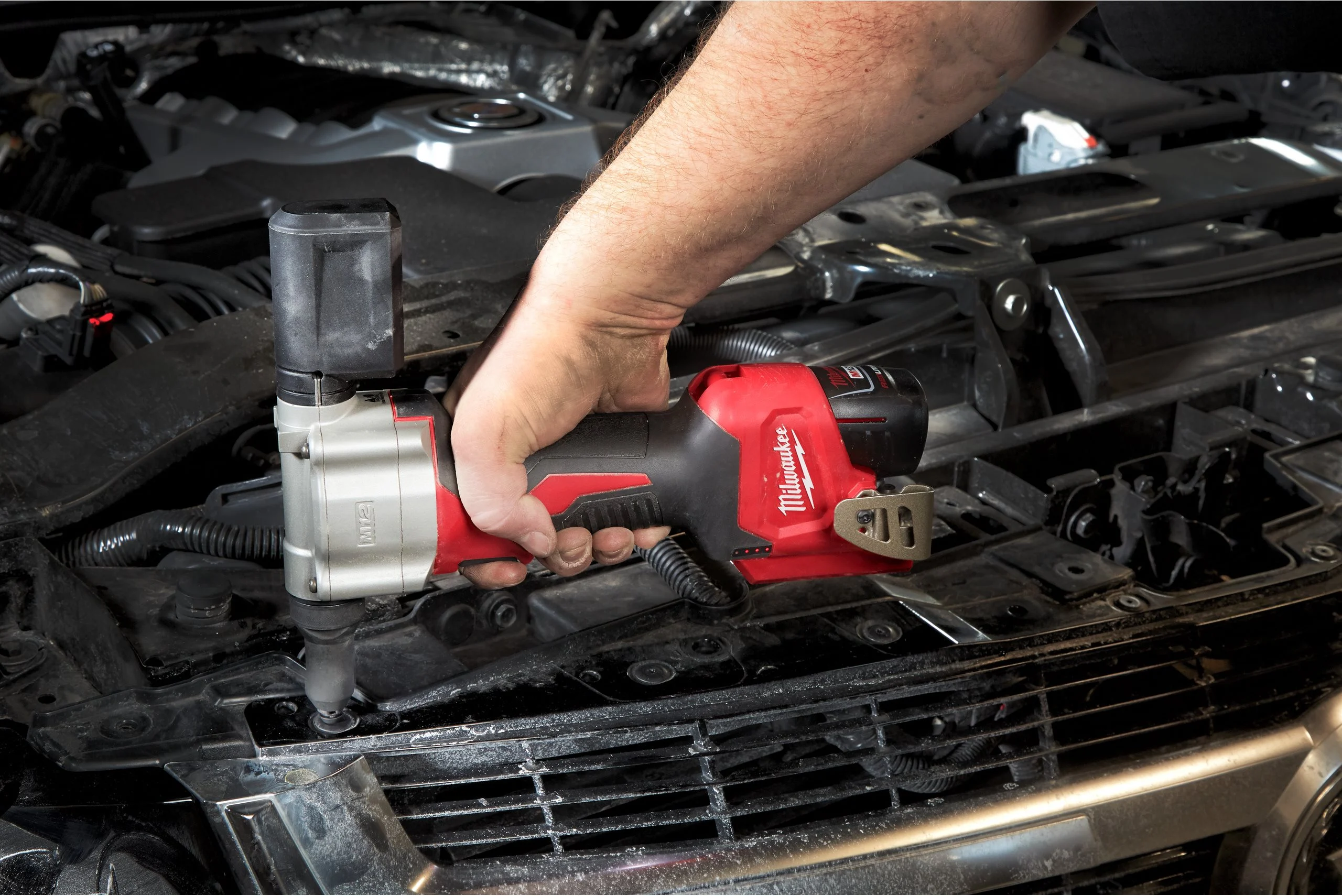 Milwaukee M12 BPRT-0 AKUMULATORSKO ORODJE ZA KOVIČENJE