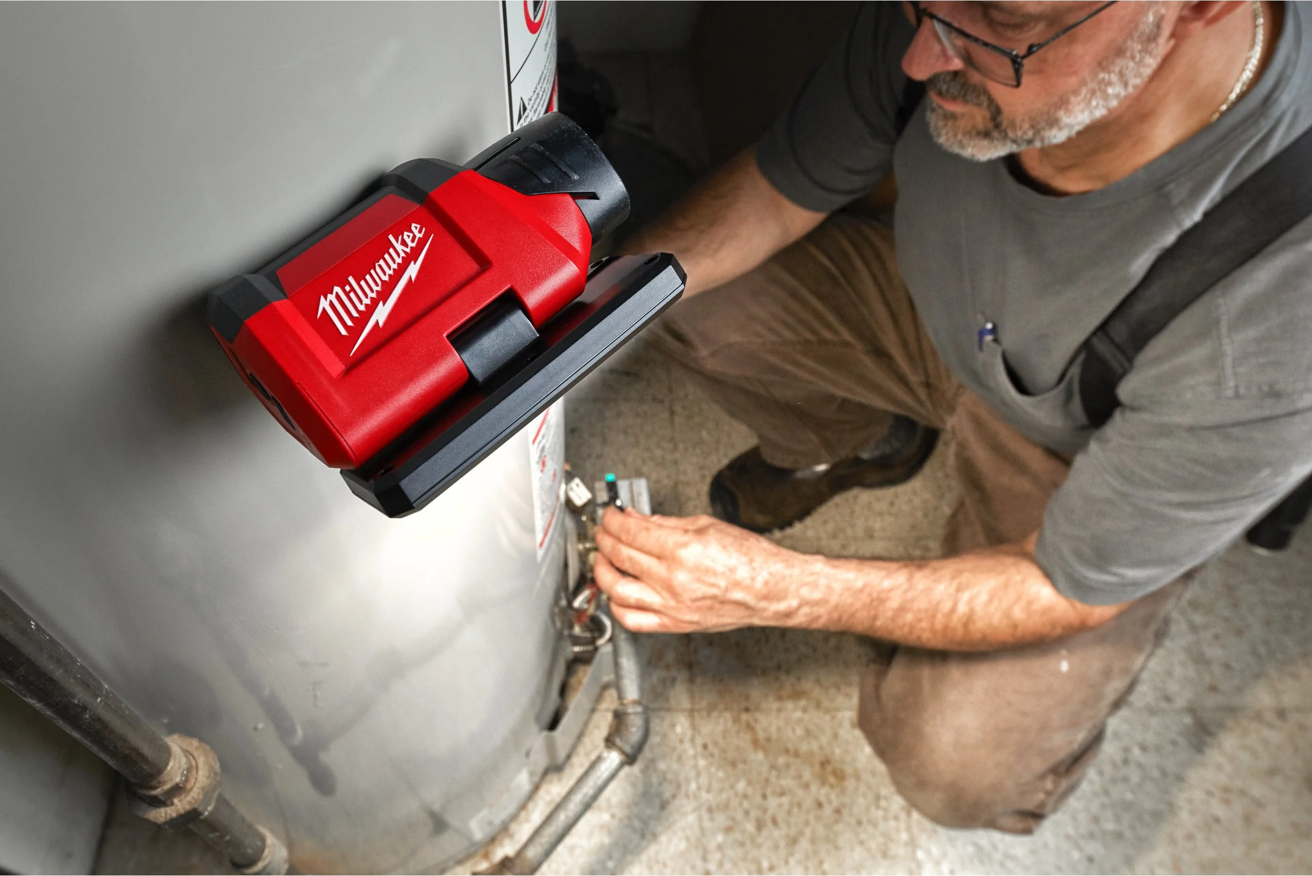 Milwaukee M12 PAL-0 PROSTORSKA LED SVETILKA