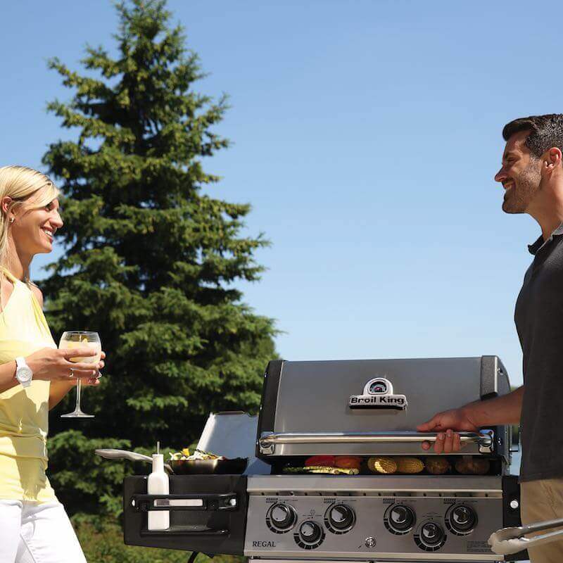 Broil King Regal™ S490 Plinski žar