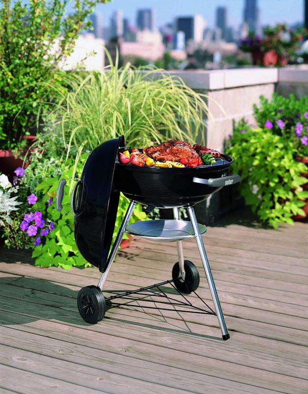 Weber Compact Kettle 57 Žar na oglje