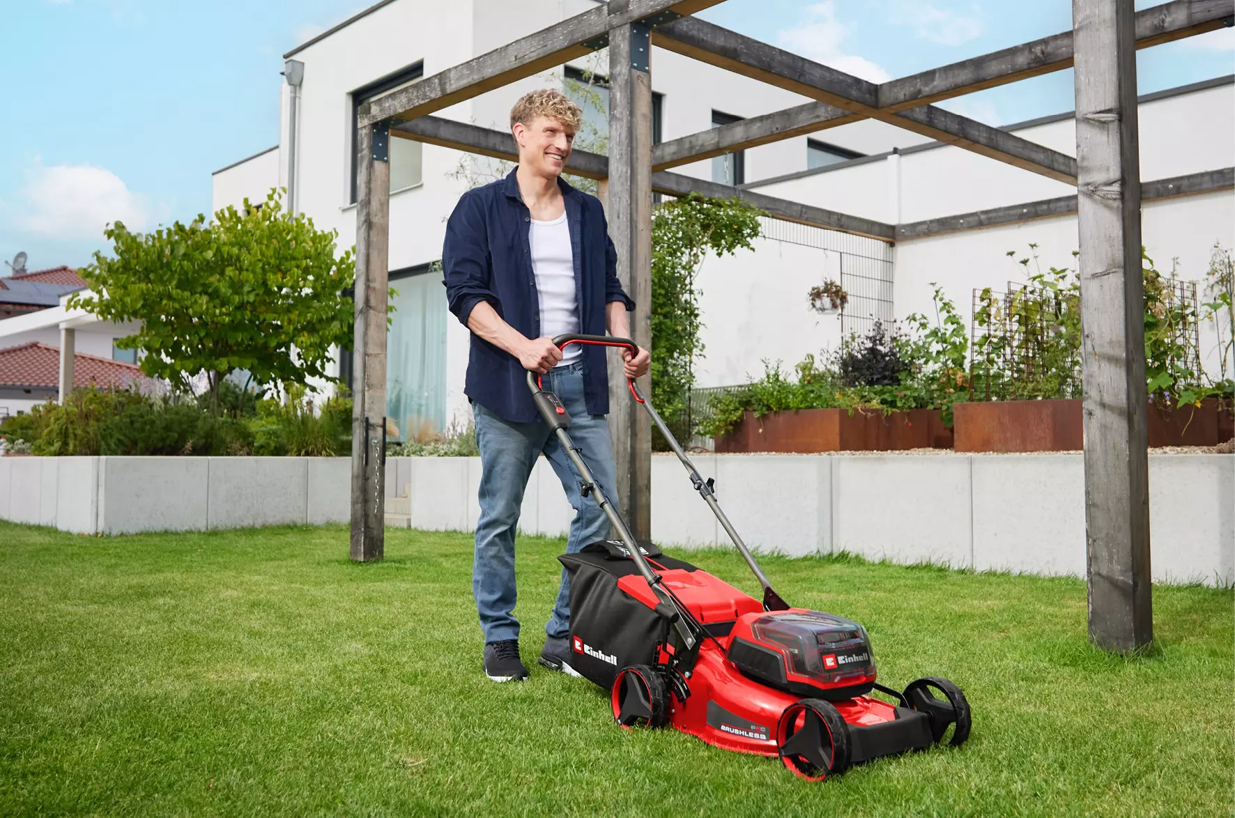 Einhell GC-CM 36/42 Li BL (2x 4.0Ah) akumulatorska kosilnica v kompletu