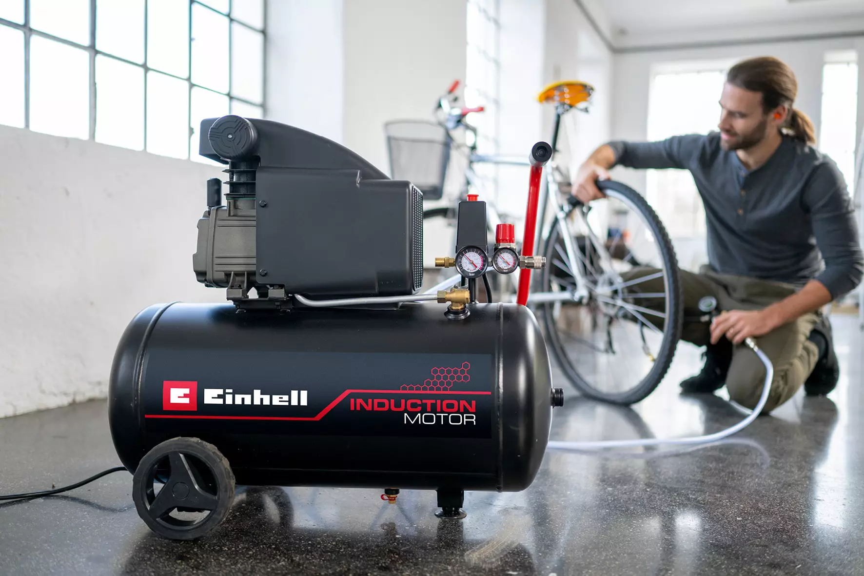 Einhell TC-AC 270/50/10 kompresor