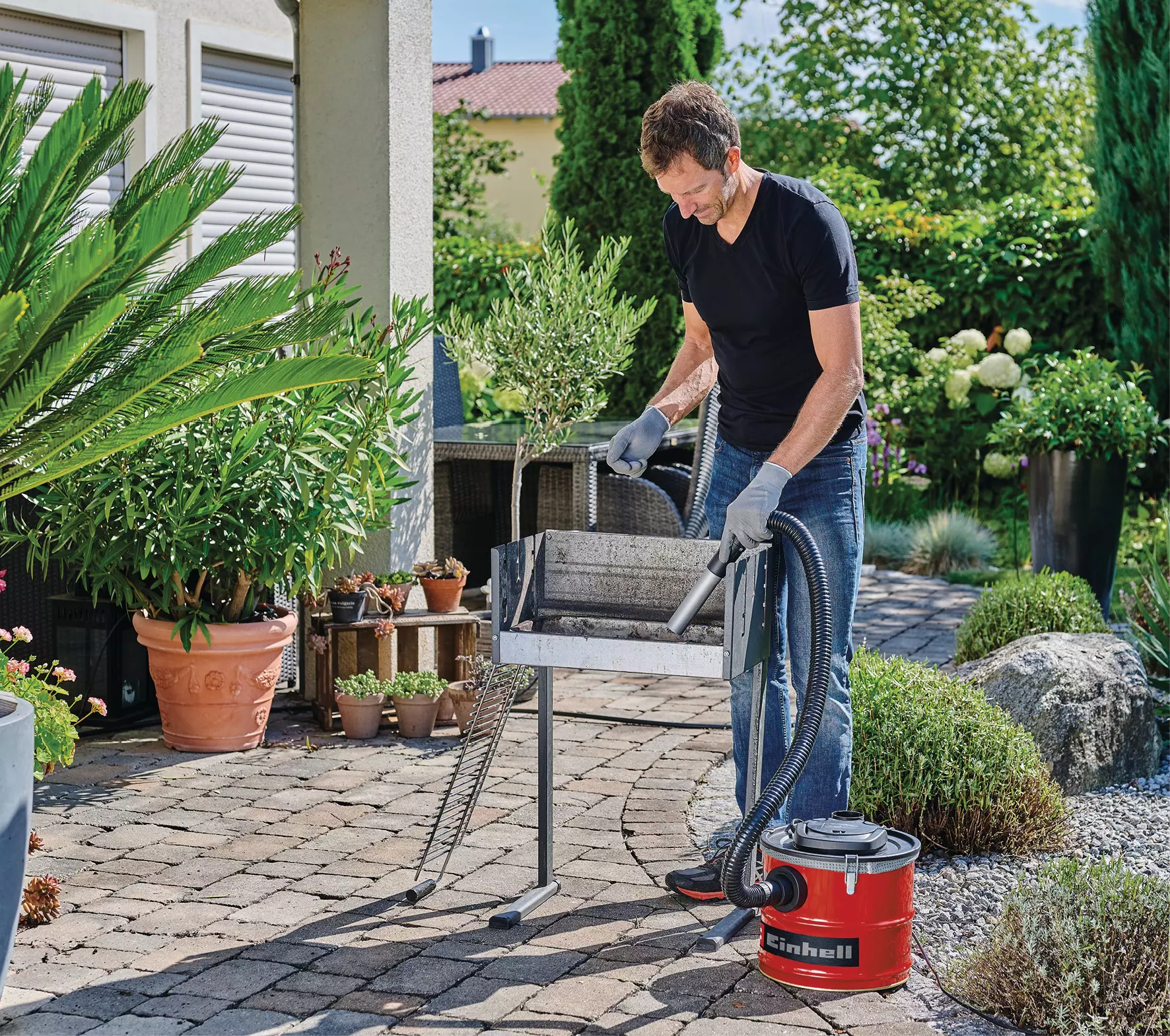 Einhell TC-AV 1830 D sesalnik pepela