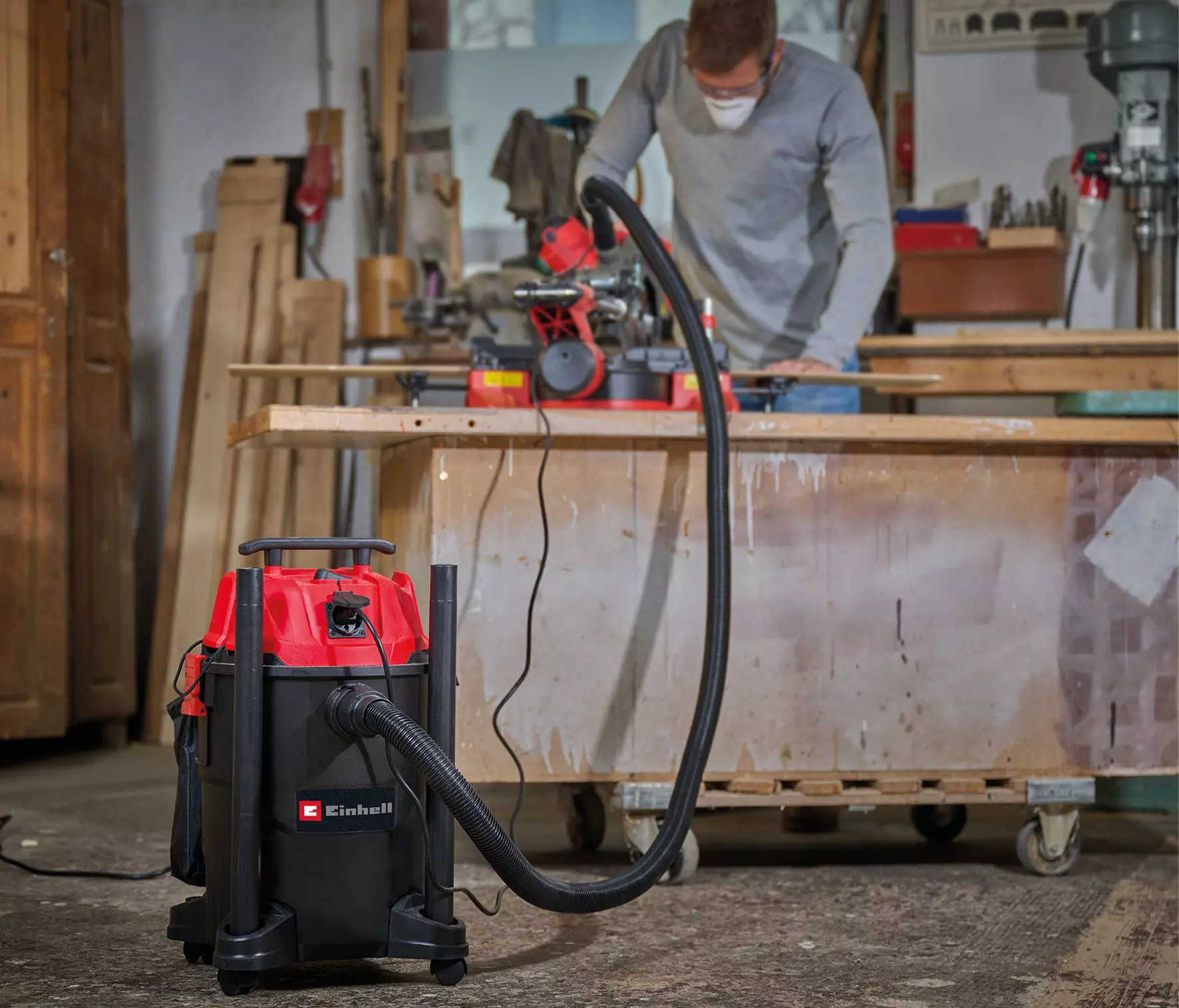 Einhell TC-VC 2555 A mokro-suhi sesalnik