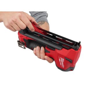 Milwaukee M12 BCST-0 subkompakten spenjalnik za kable