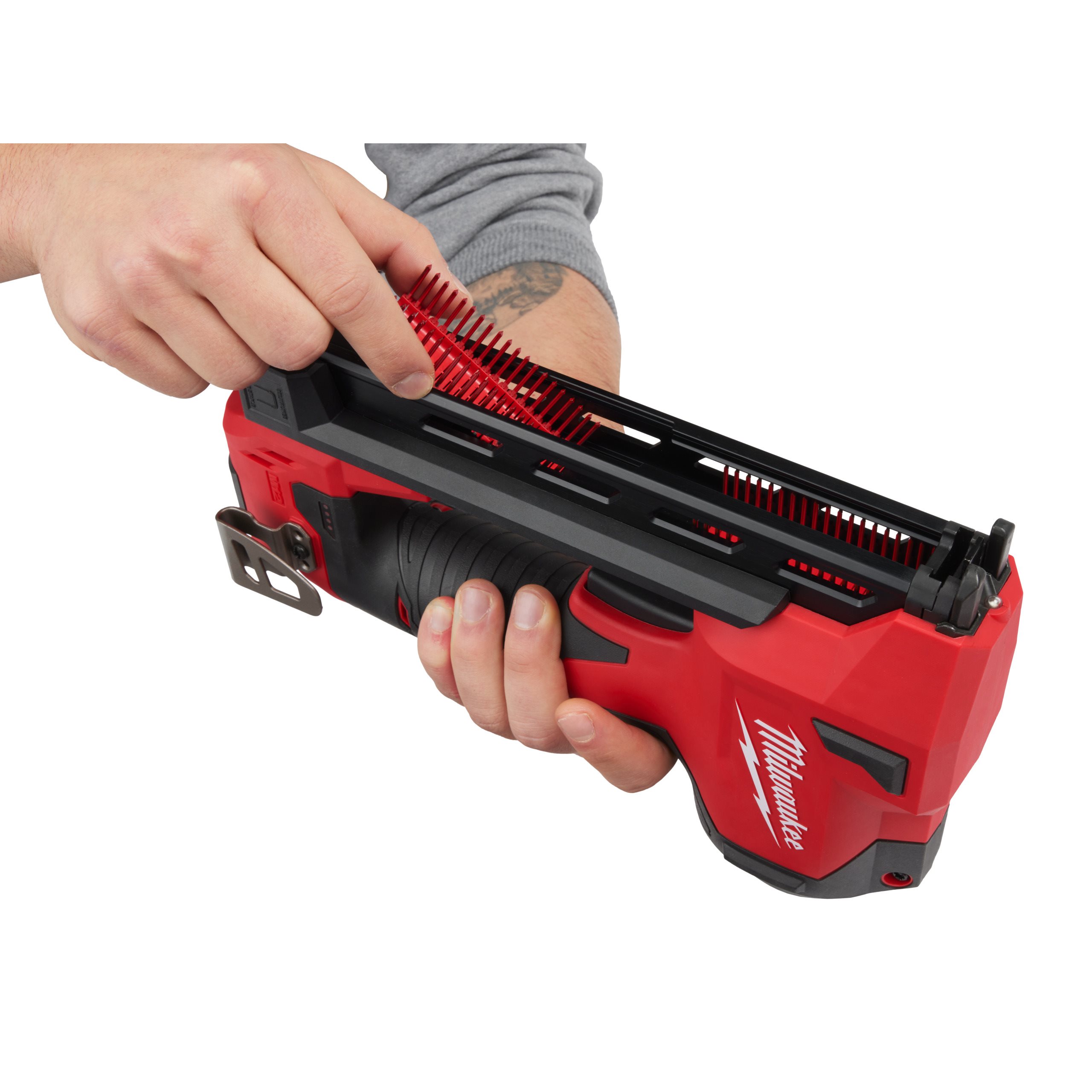 Milwaukee M12 BCST-0 subkompakten spenjalnik za kable