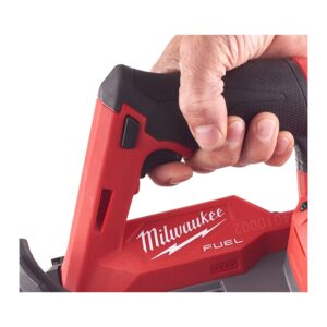 Milwaukee M12 FBS64-402C subkompaktna tračna žaga s kapaciteto rezanja 64 mm