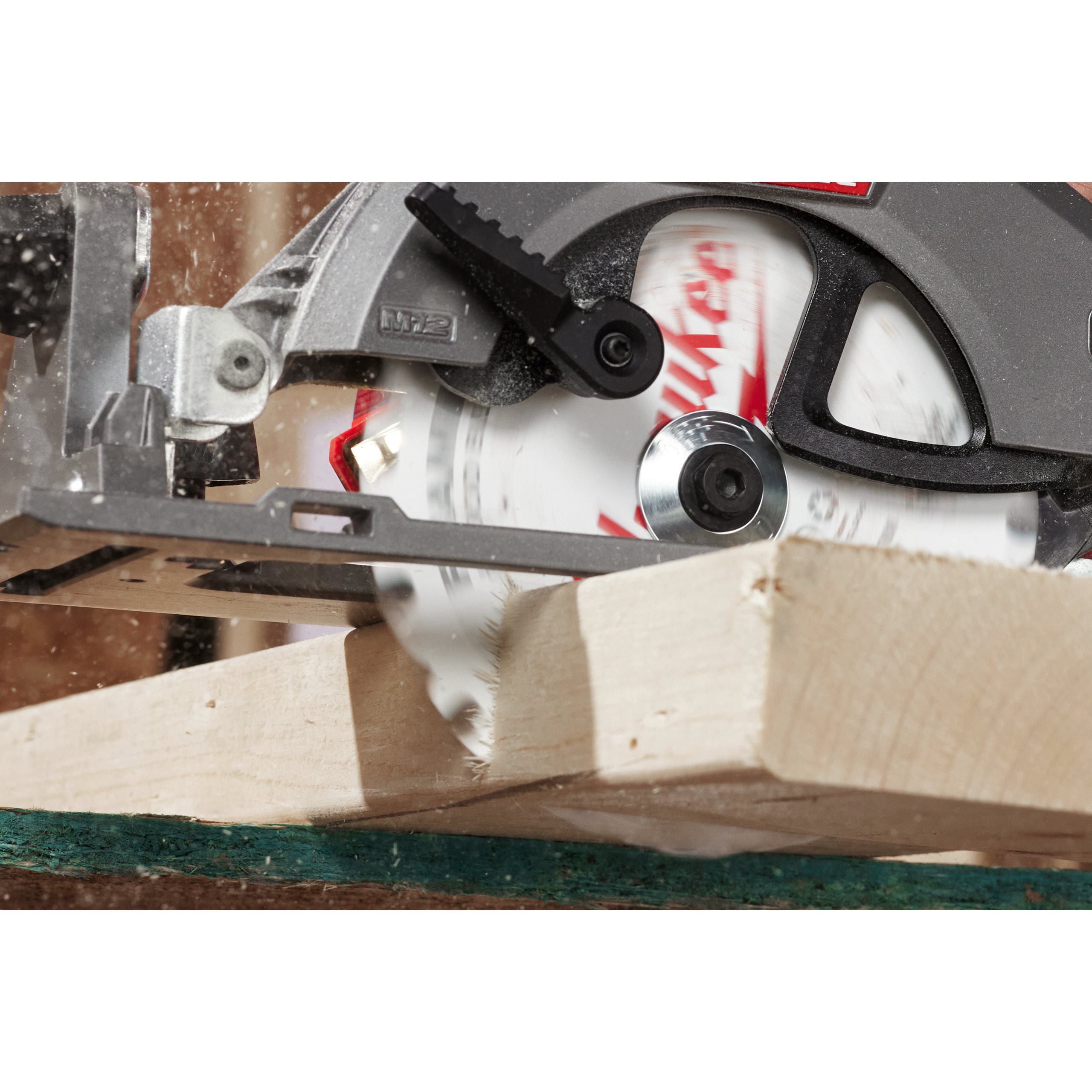 Milwaukee M12 FCS442-0 kompaktna krožna žaga