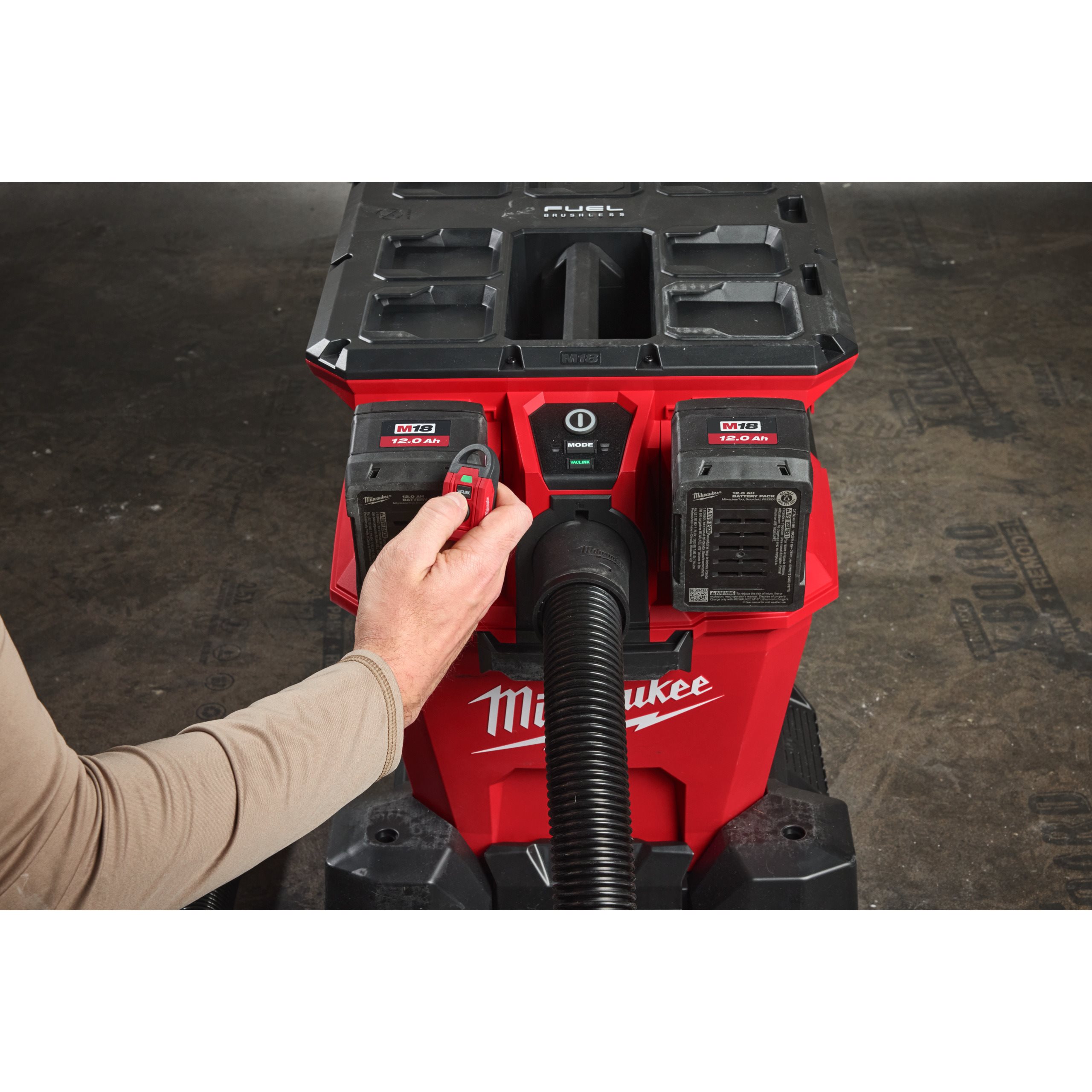 Milwaukee M18 F2VC23LG2-0 sesalnik NEXUS 23 l
