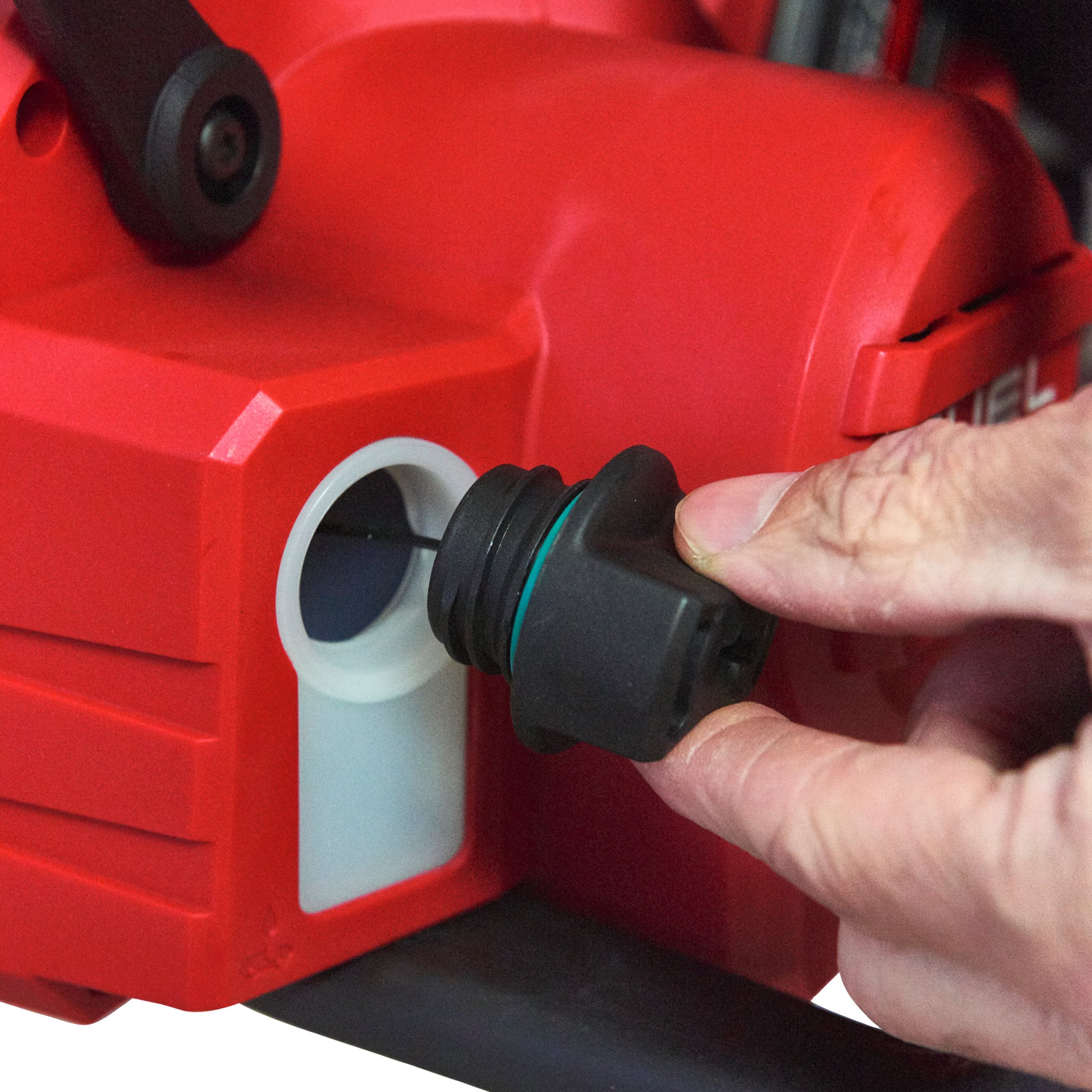 Milwaukee M18 FCHS35-122 verižna žaga s 35 cm mečem