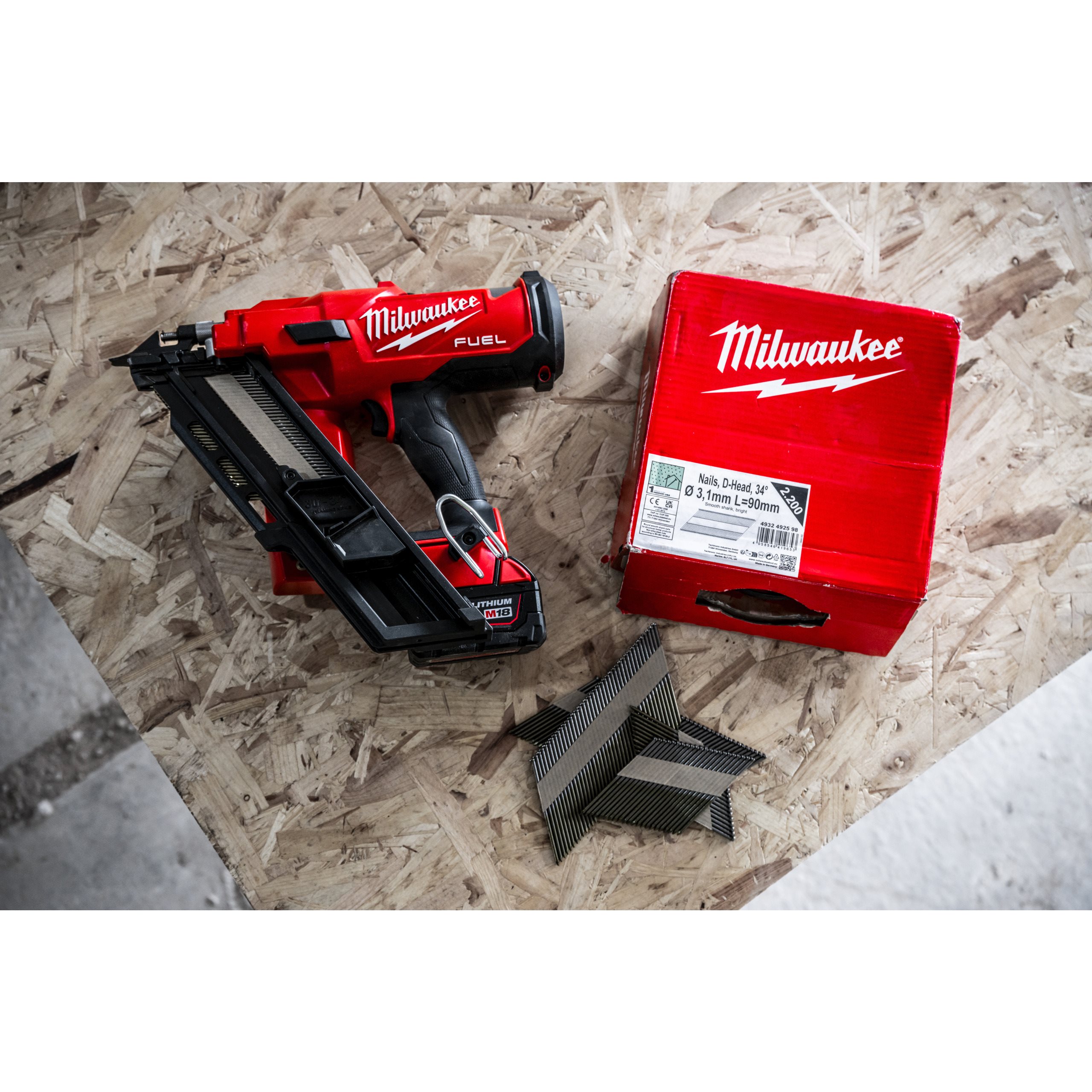 Milwaukee M18 FFNS-502C 34° žebljalnik z zaporednim zabijanjem