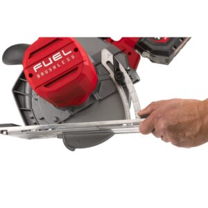 Milwaukee M18 FMCS66-121C 66 mm krožna žaga za kovine