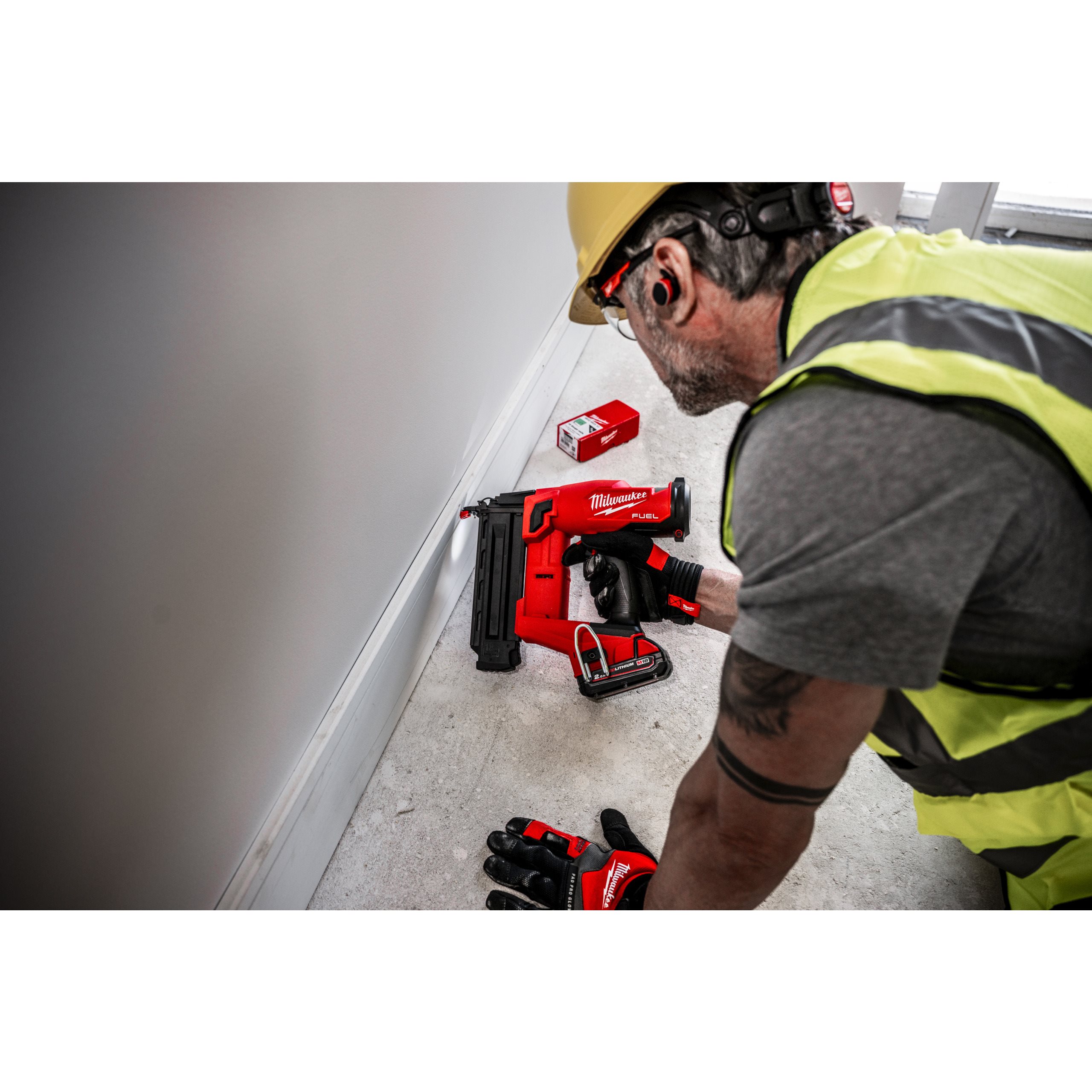 Milwaukee M18 FN18GS-202X žebljalnik za žebljičke 18 GA
