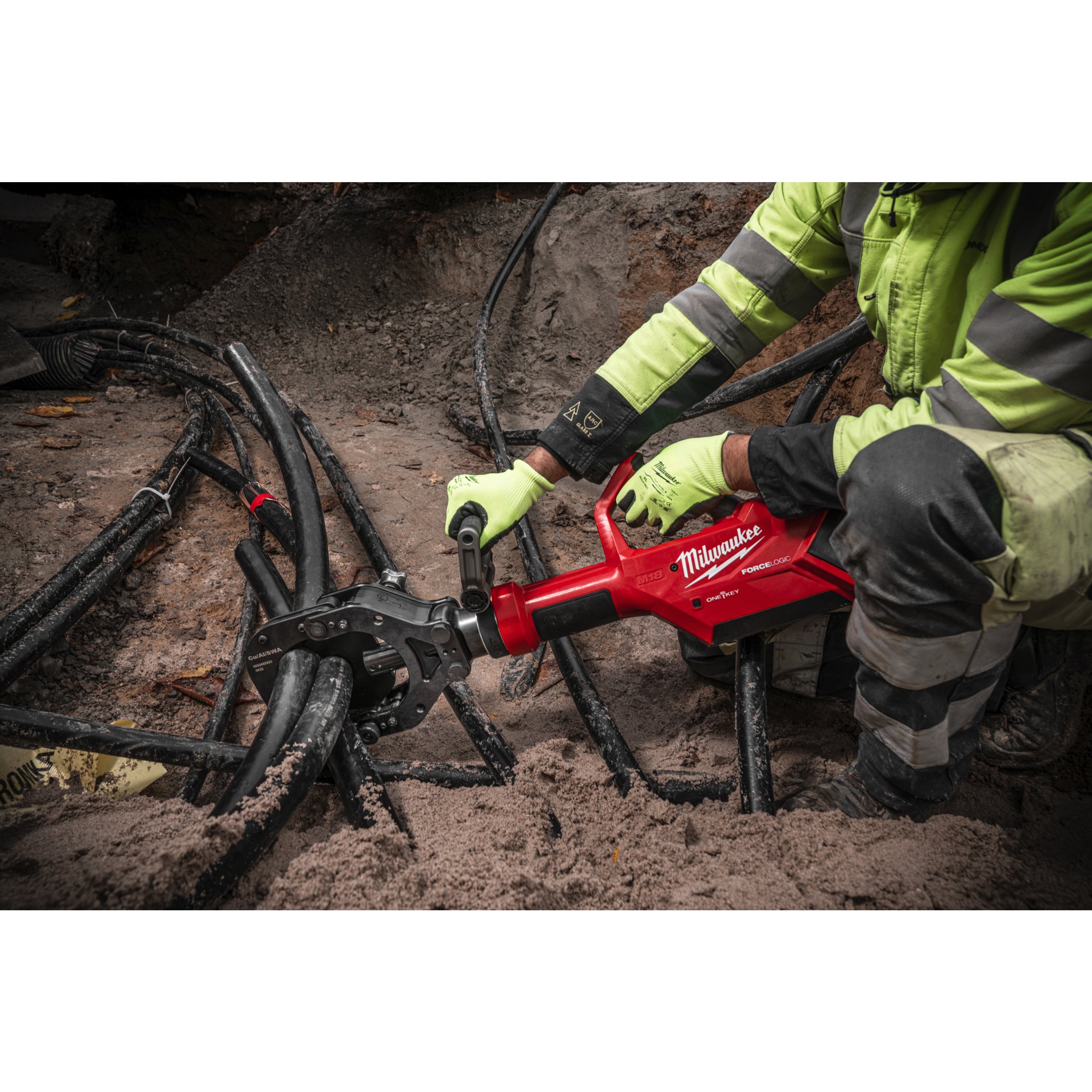 Milwaukee M18 HSFC125R-802C FORCE LOGIC hidravlični varnostni rezalnik kablov 125 mm