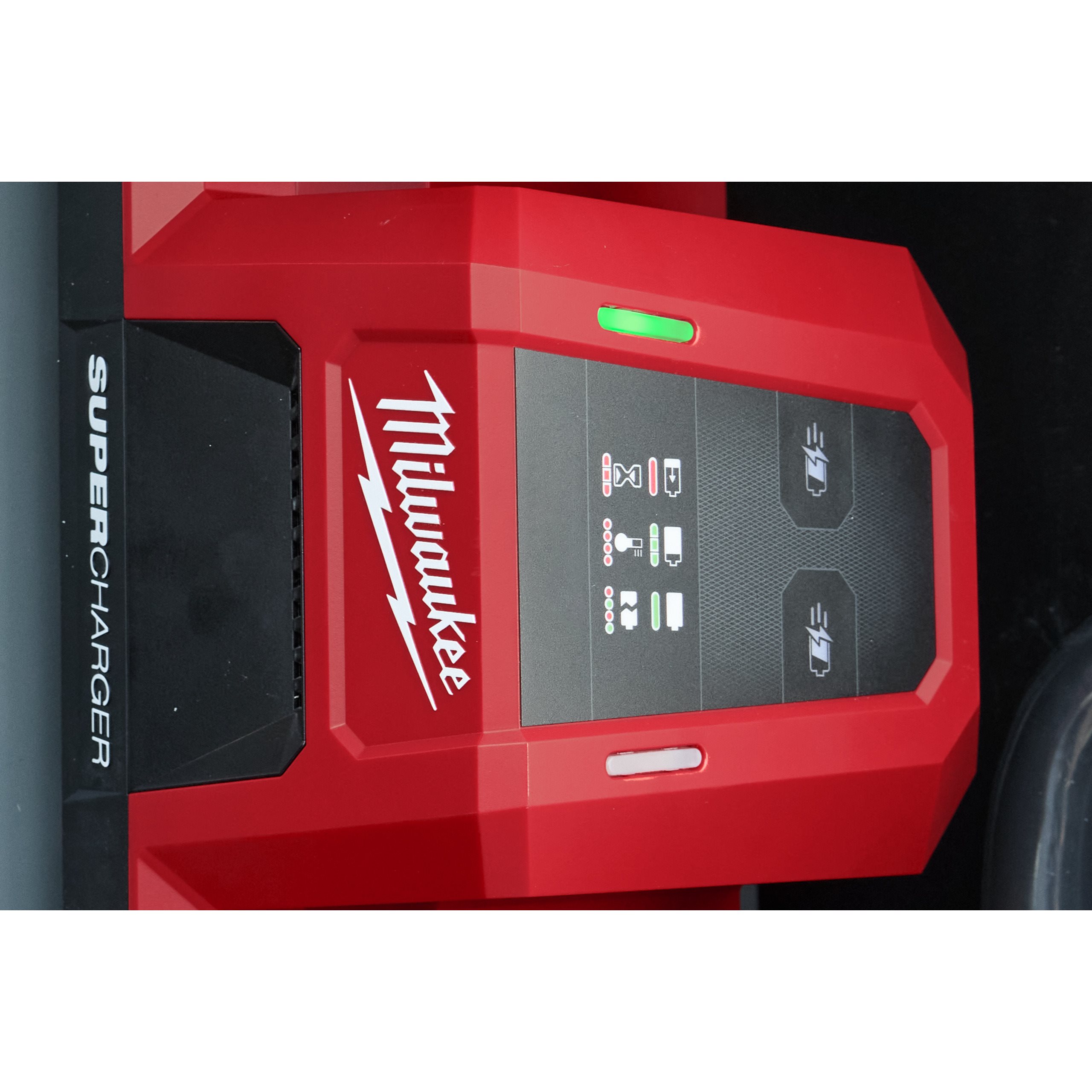Milwaukee M18 MDBSC mobilni dvopostajni super polnilec