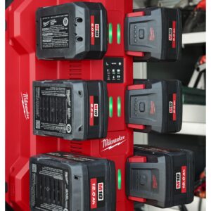 Milwaukee M18 MPC6 PACKOUT mobilni šestpostajni hitri polnilec
