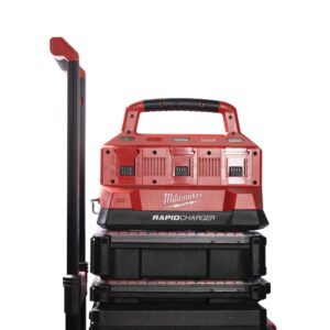 Milwaukee M18 PC6 PACKOUT šestpostajni hitri polnilec