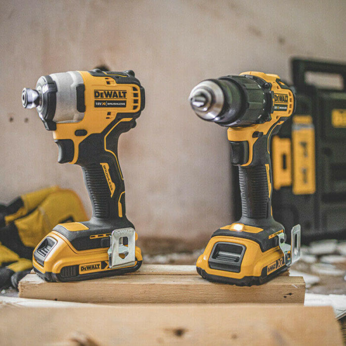 DEWALT DCK2062D2T 2-DELNI SET ORODJA