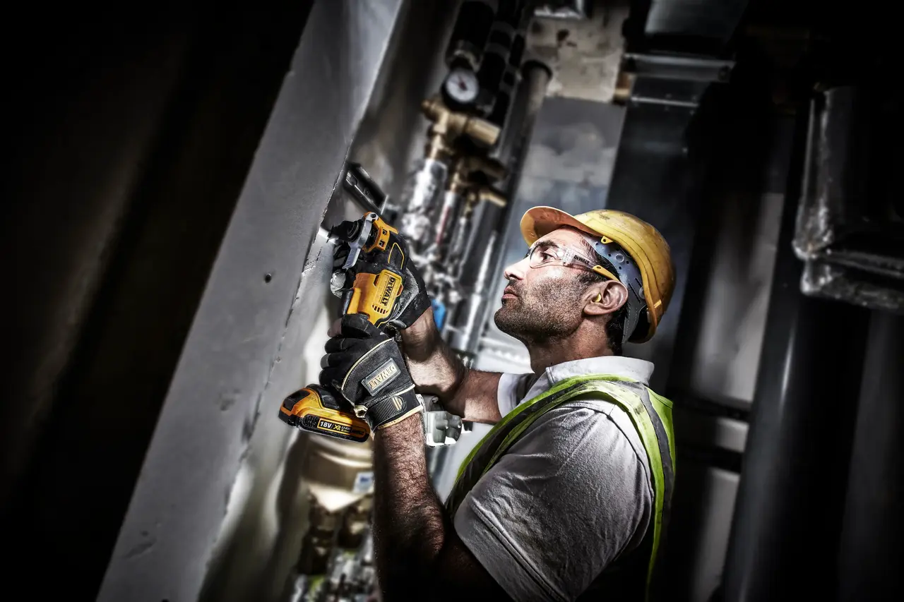 DEWALT DCS356N AKU MULTIFUNKCIJSKO ORODJE