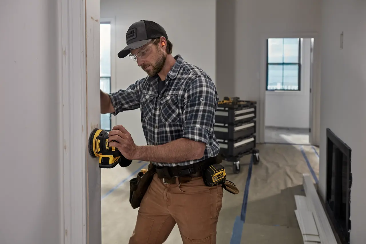 DEWALT DCW210N AKU EKSCENTRIČNI BRUSILNIK 18V