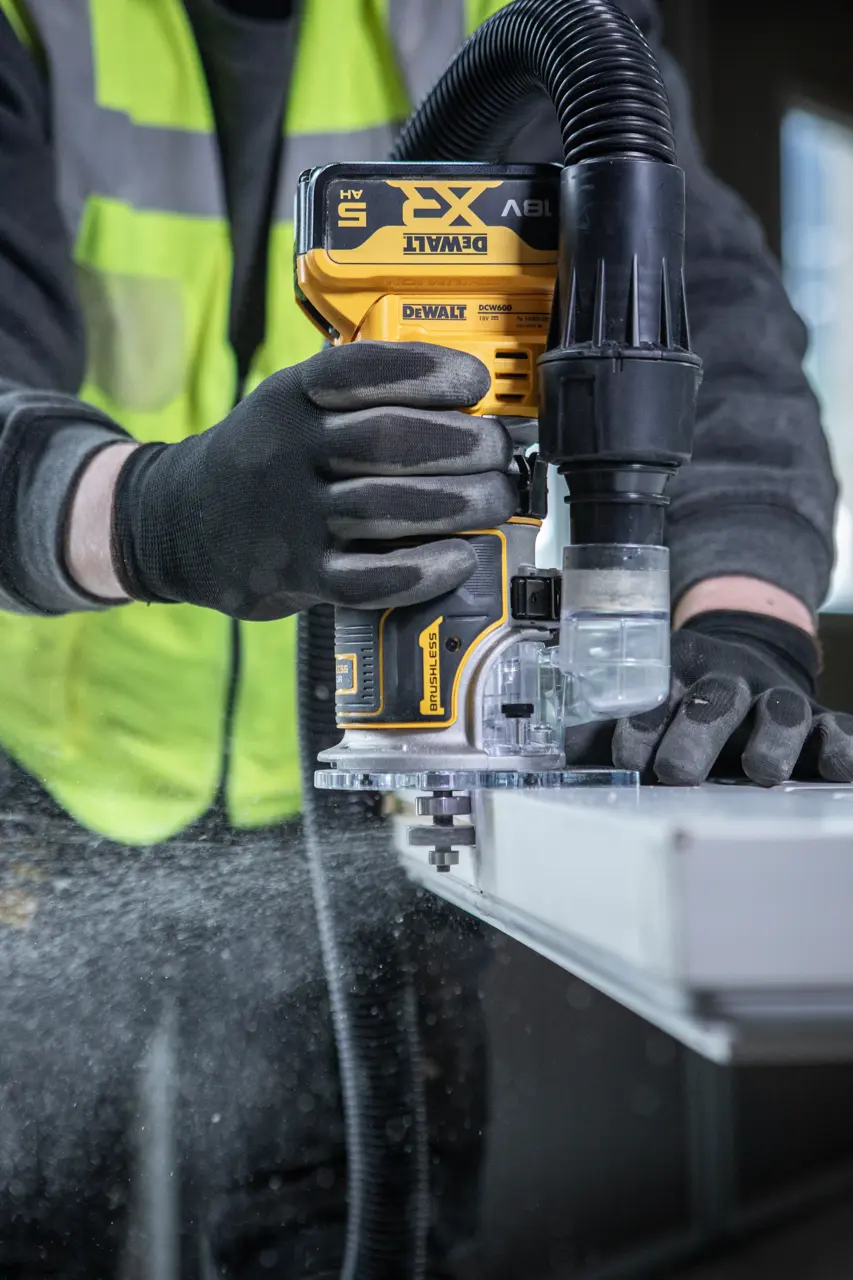 DEWALT DCW604P2 AKU REZKAR
