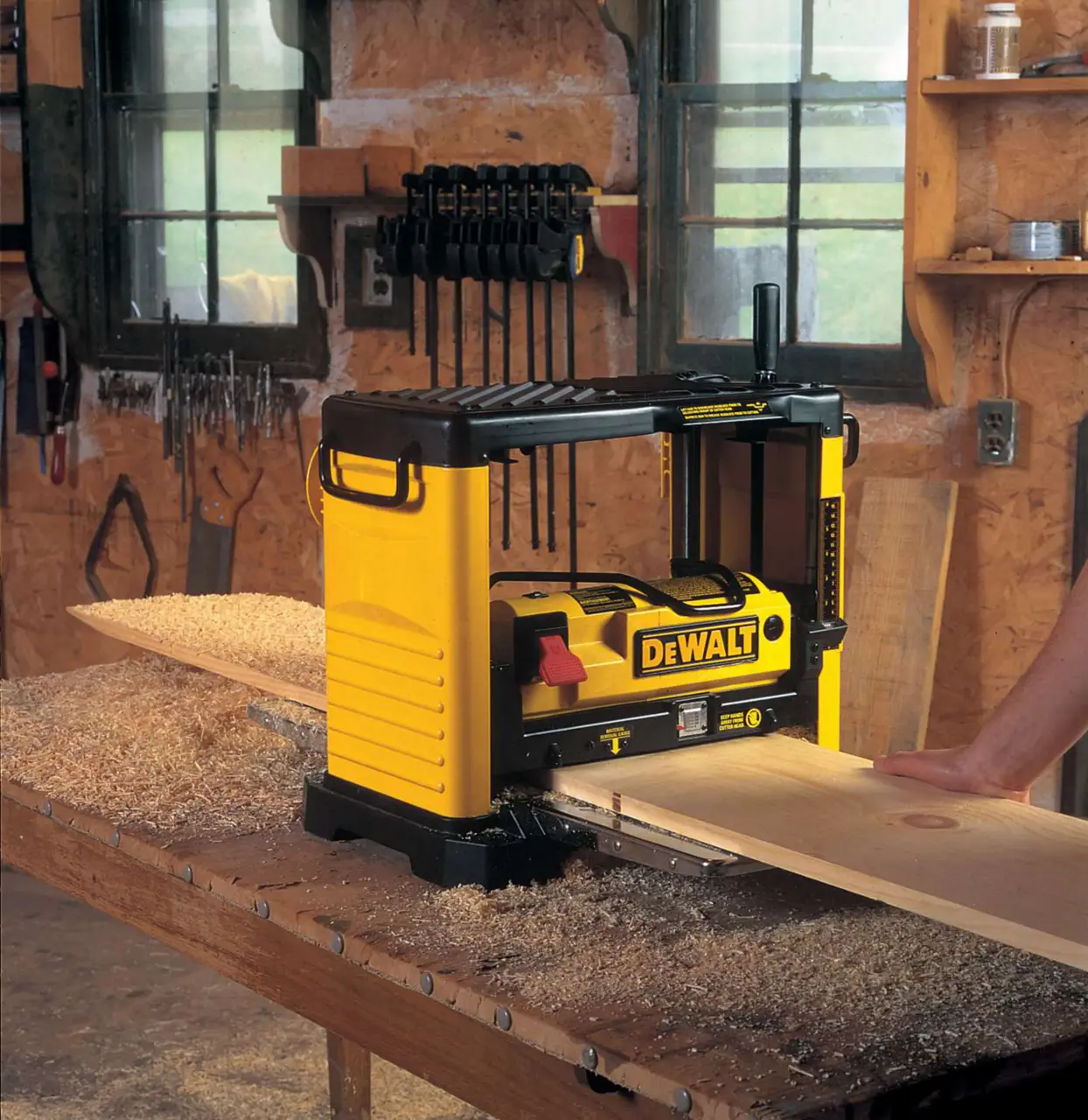 DEWALT DEBELINSKI SKOBELJNIK 1800 W DW733