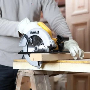 DEWALT KROŽNA ŽAGA DWE560