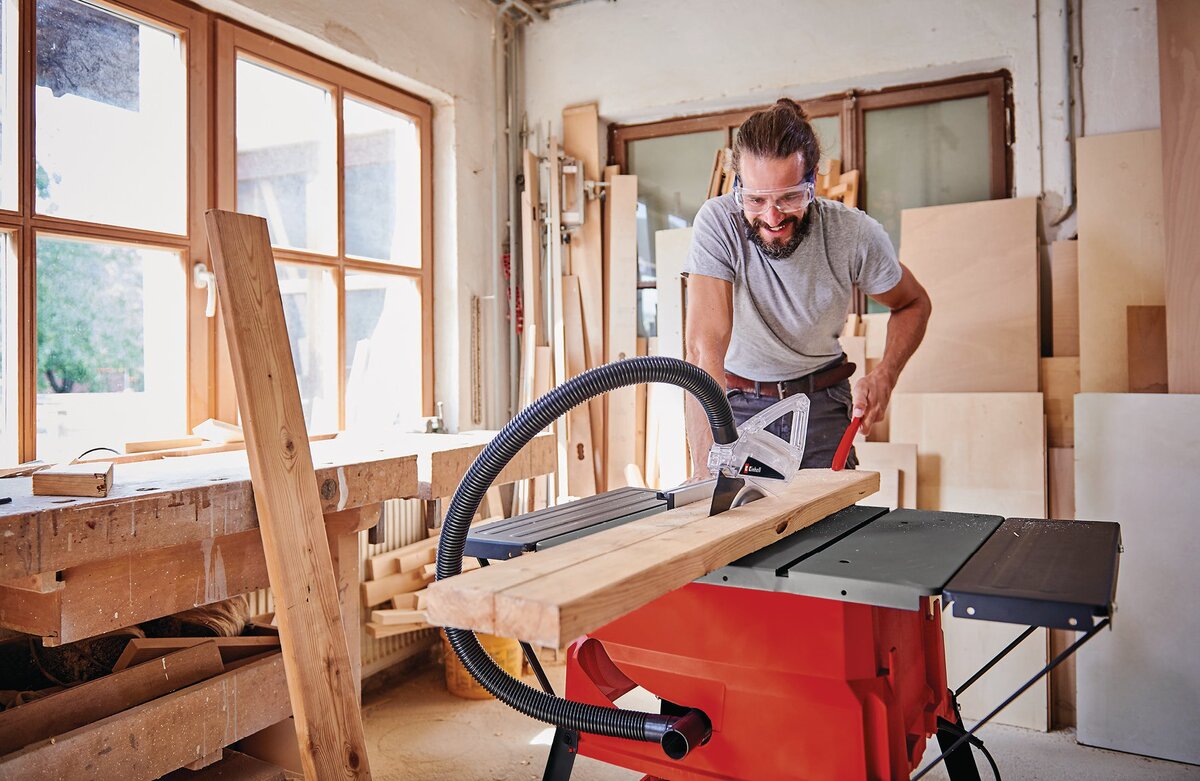 Einhell TC-TS 2025/2 U Namizna krožna žaga