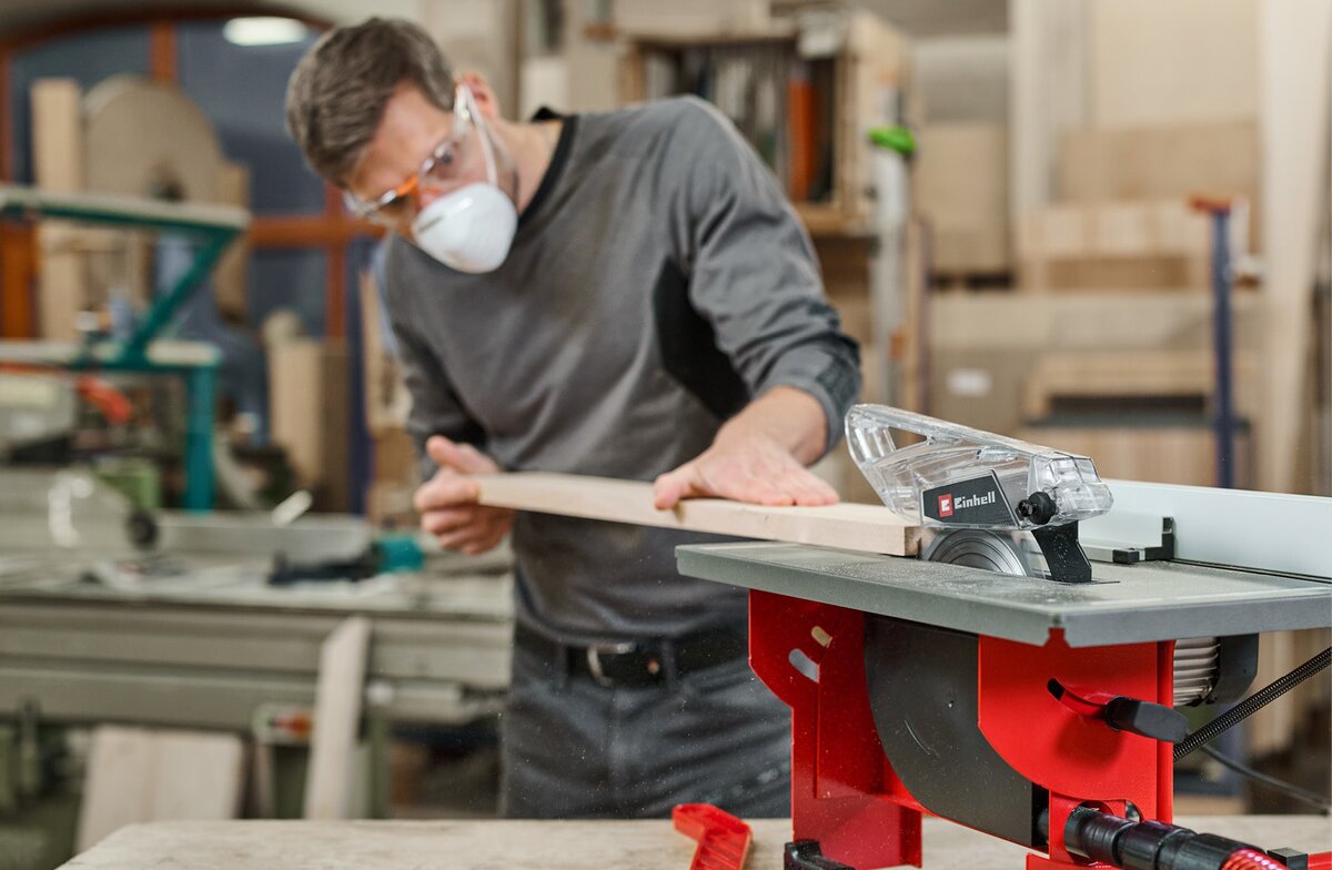 Einhell TC-TS 8 I Namizna krožna žaga