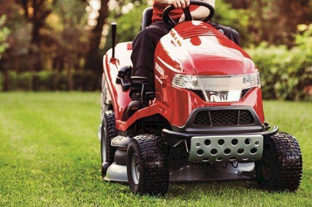 Honda vrtni traktor HF 2417 HME