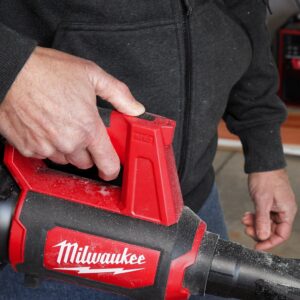 Milwaukee M12 BBL-0 Pihalnik