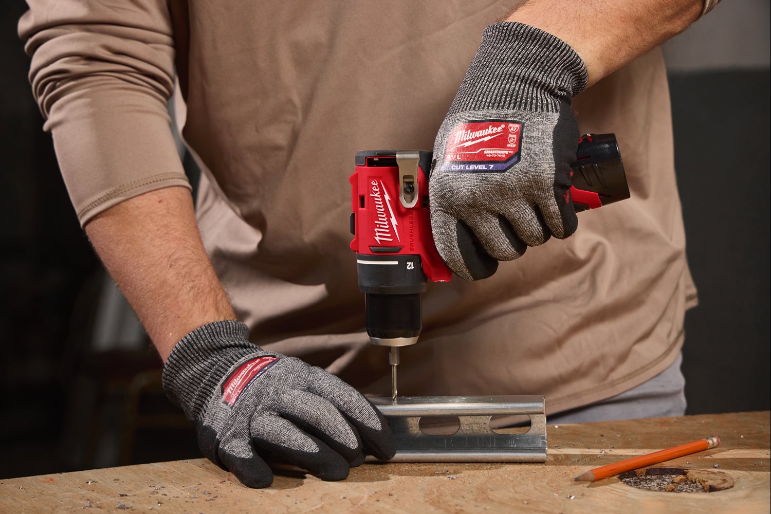 Milwaukee M12 BLPP2A-402B set brezkrtačnih orodij
