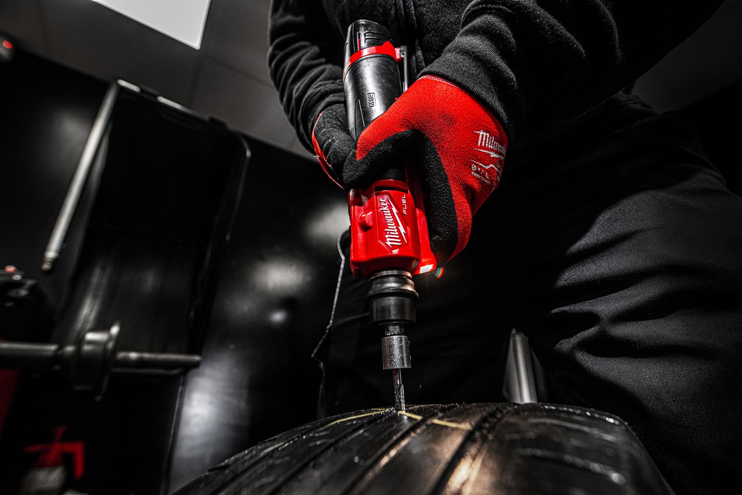 Milwaukee M12 FTB-0 Orodje za popravilo pnevmatik
