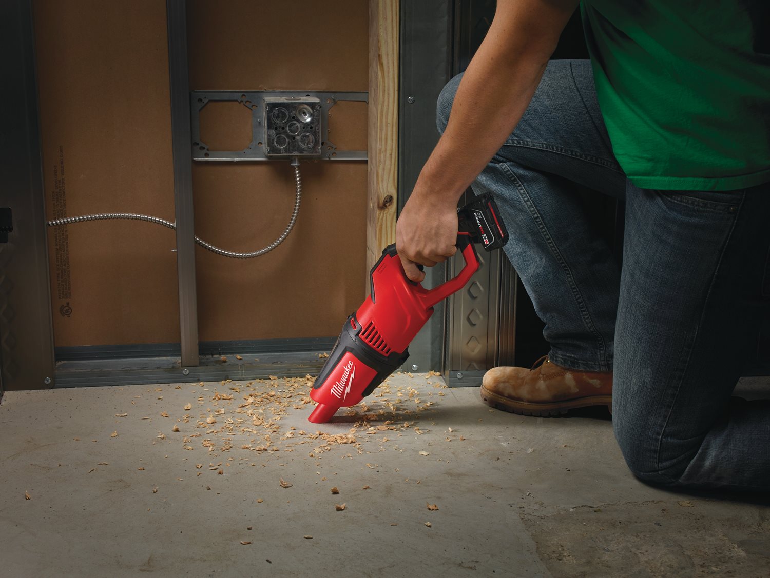 Milwaukee M12 HV-0 Akumulatorski ročni sesalnik