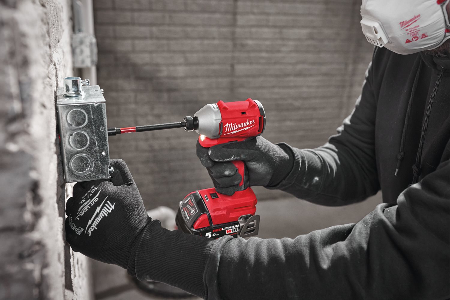 Milwaukee M18 BLCPP2A-402C set kompaktnega brezkrtačnega orodja
