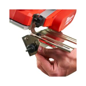 Milwaukee M18 BP-402C Akumulatorski skobeljnik