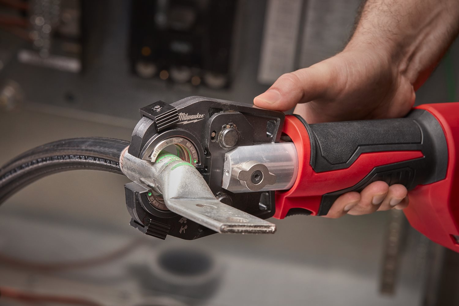 Milwaukee M18 HCCT-201C Orodje za stiskanje kablov in konektorjev