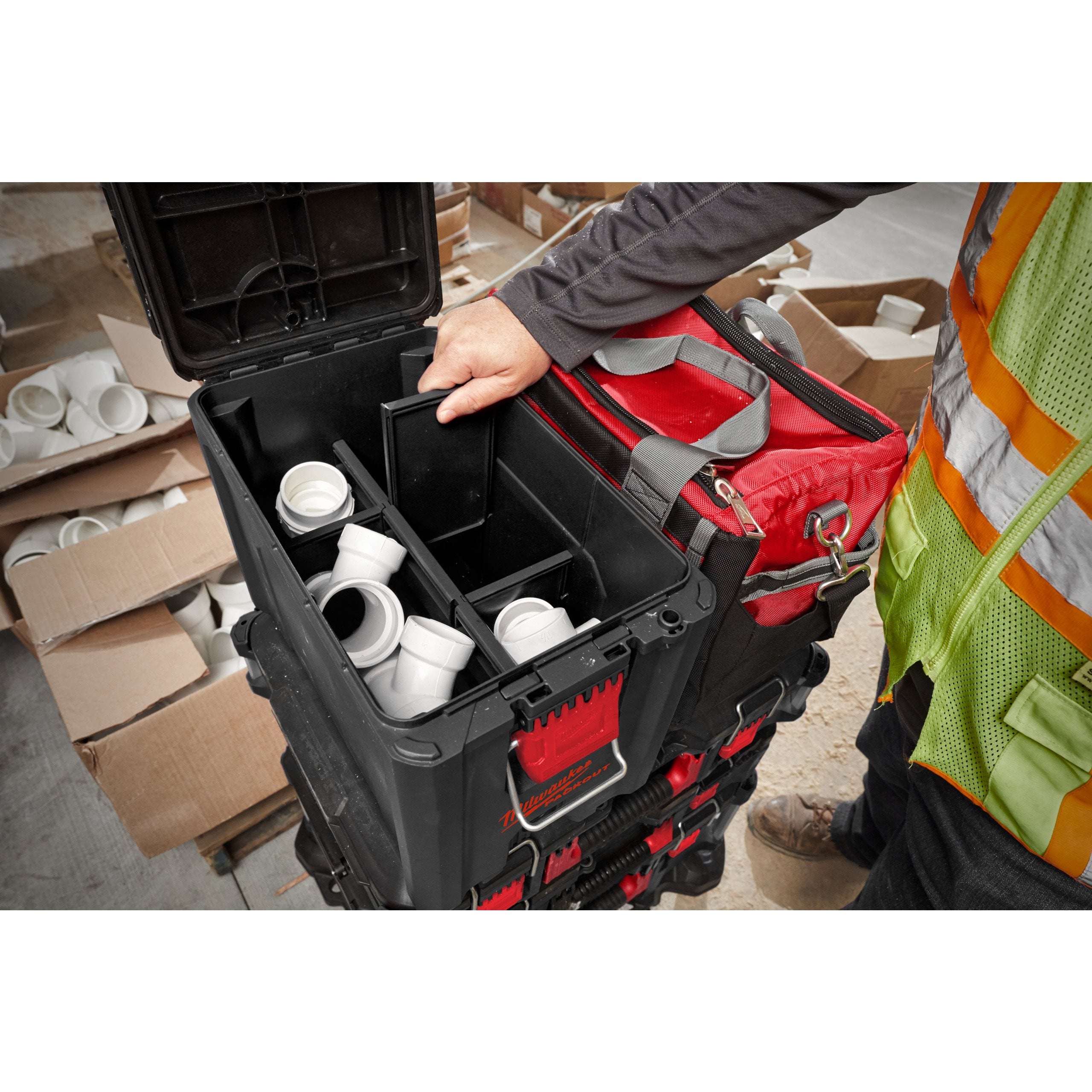 Milwaukee PACKOUT kovček Compact Tool Box
