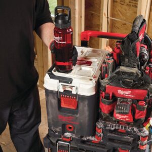 Milwaukee PACKOUT Steklenica 1005ml Chug lid rdeča