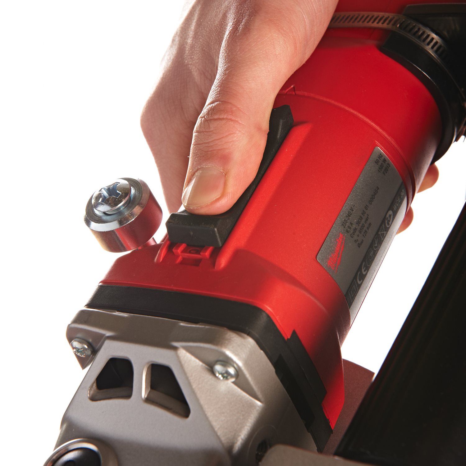 Milwaukee WCE 30 Diamantni rezalnik utorov, do 30 mm, 1500 W, 125mm