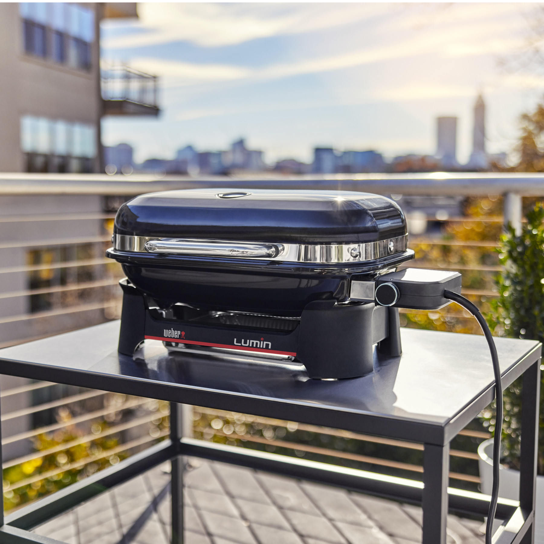 Weber Lumin Compact 26 črn električni žar