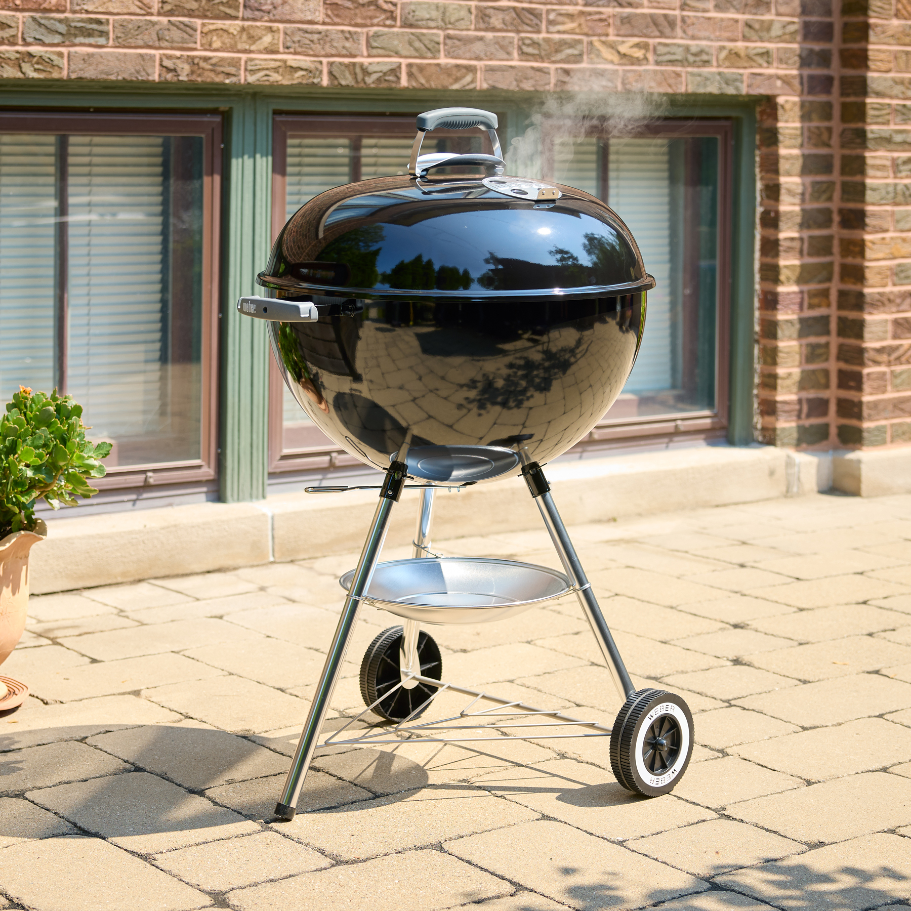 Weber Original Kettle 57cm žar na oglje